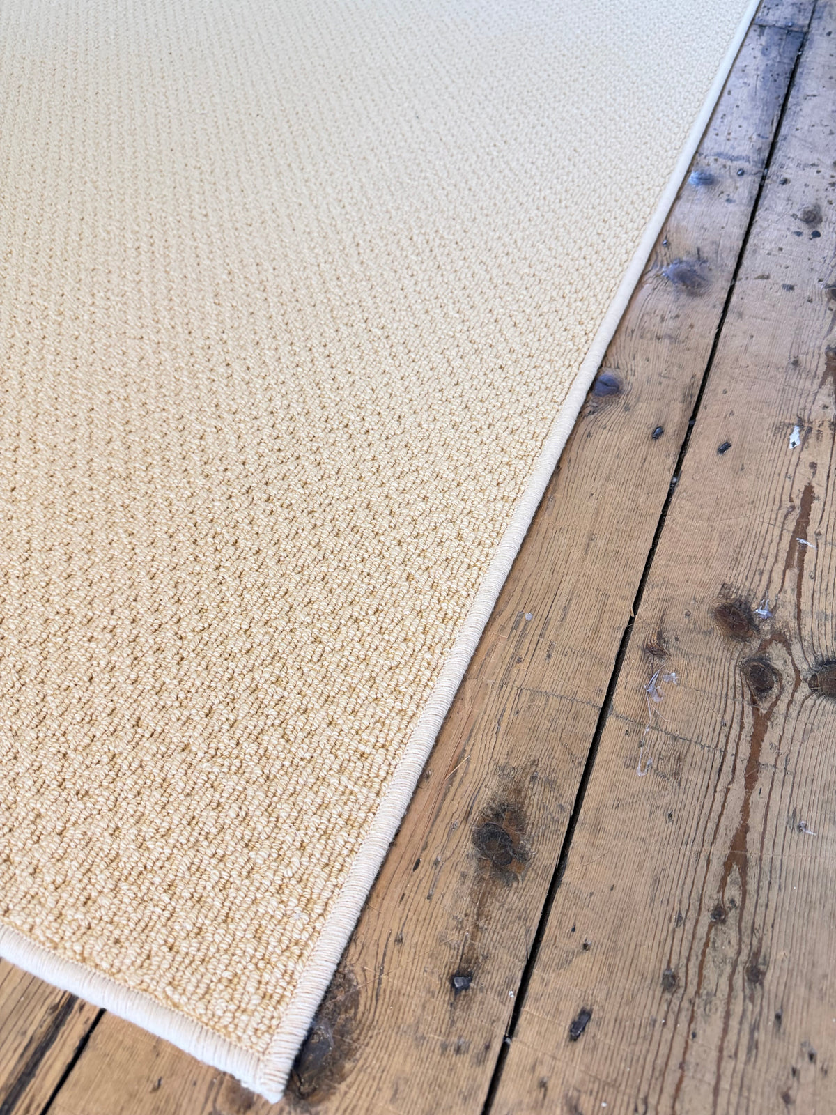 Mustard 100% wool rug 276cm x 330cm