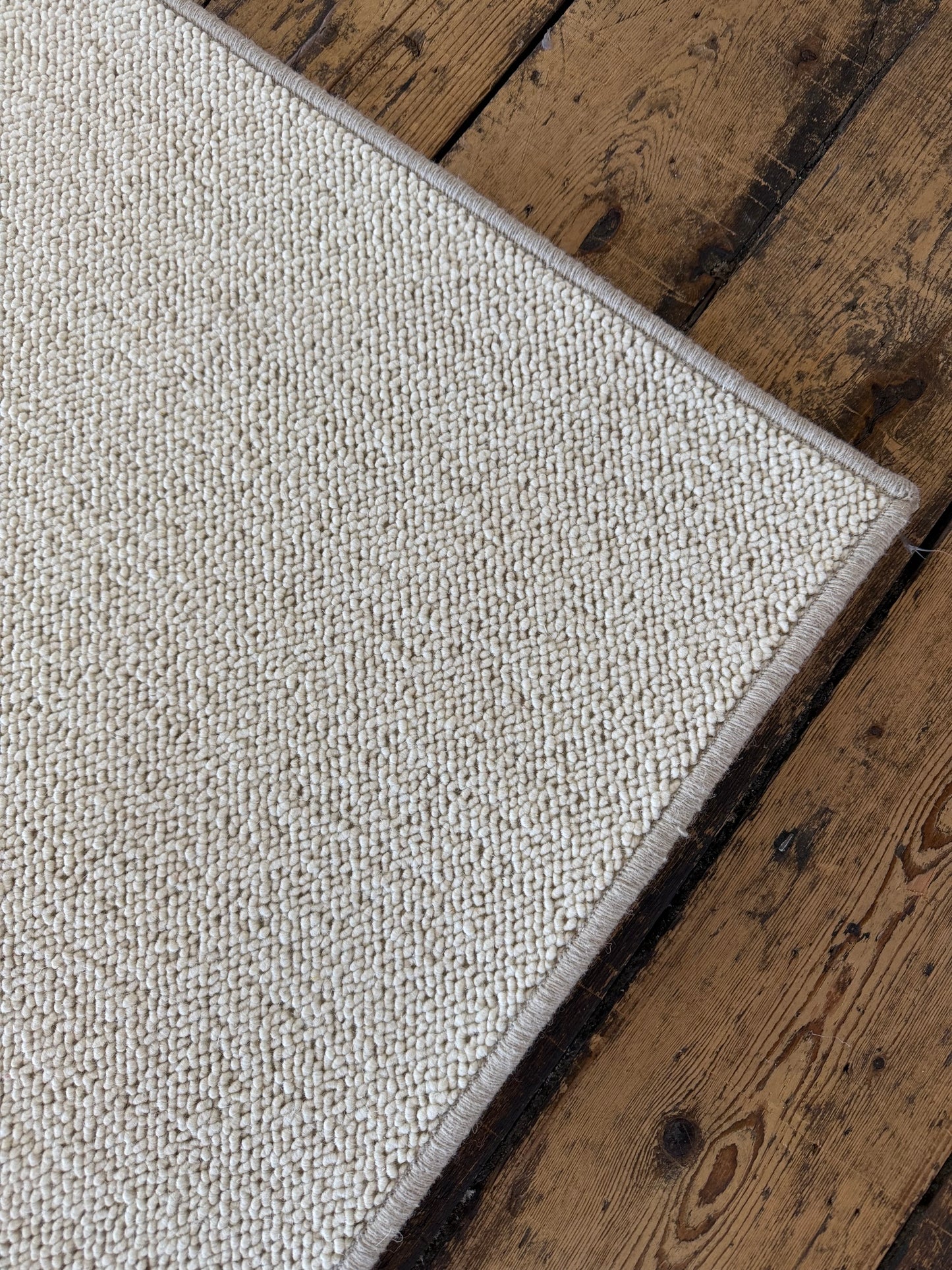 Blanc ivorie 100% wool rug 238cm x 350cm