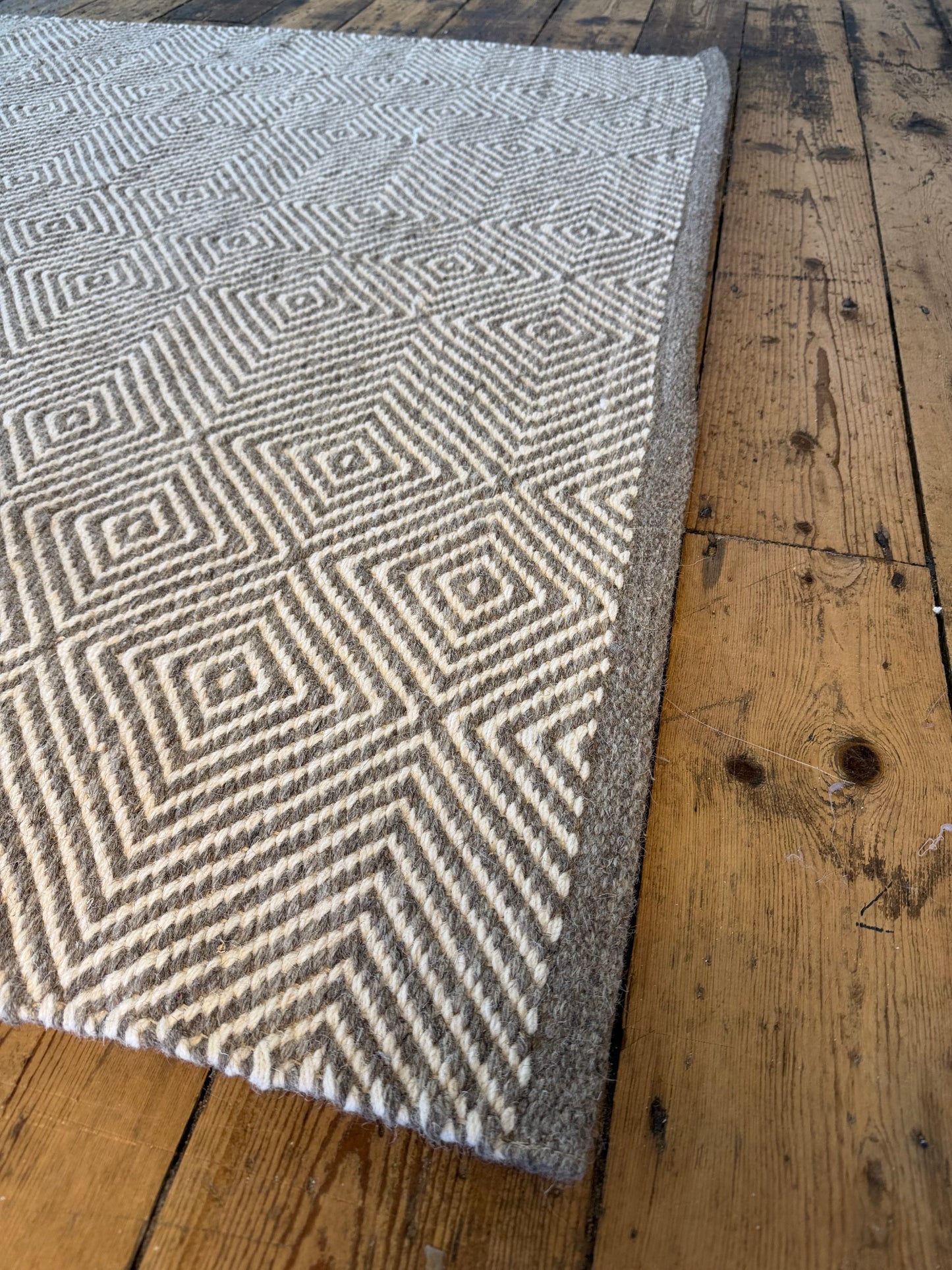 Estelle 100% handwoven wool 160cm x 230cm