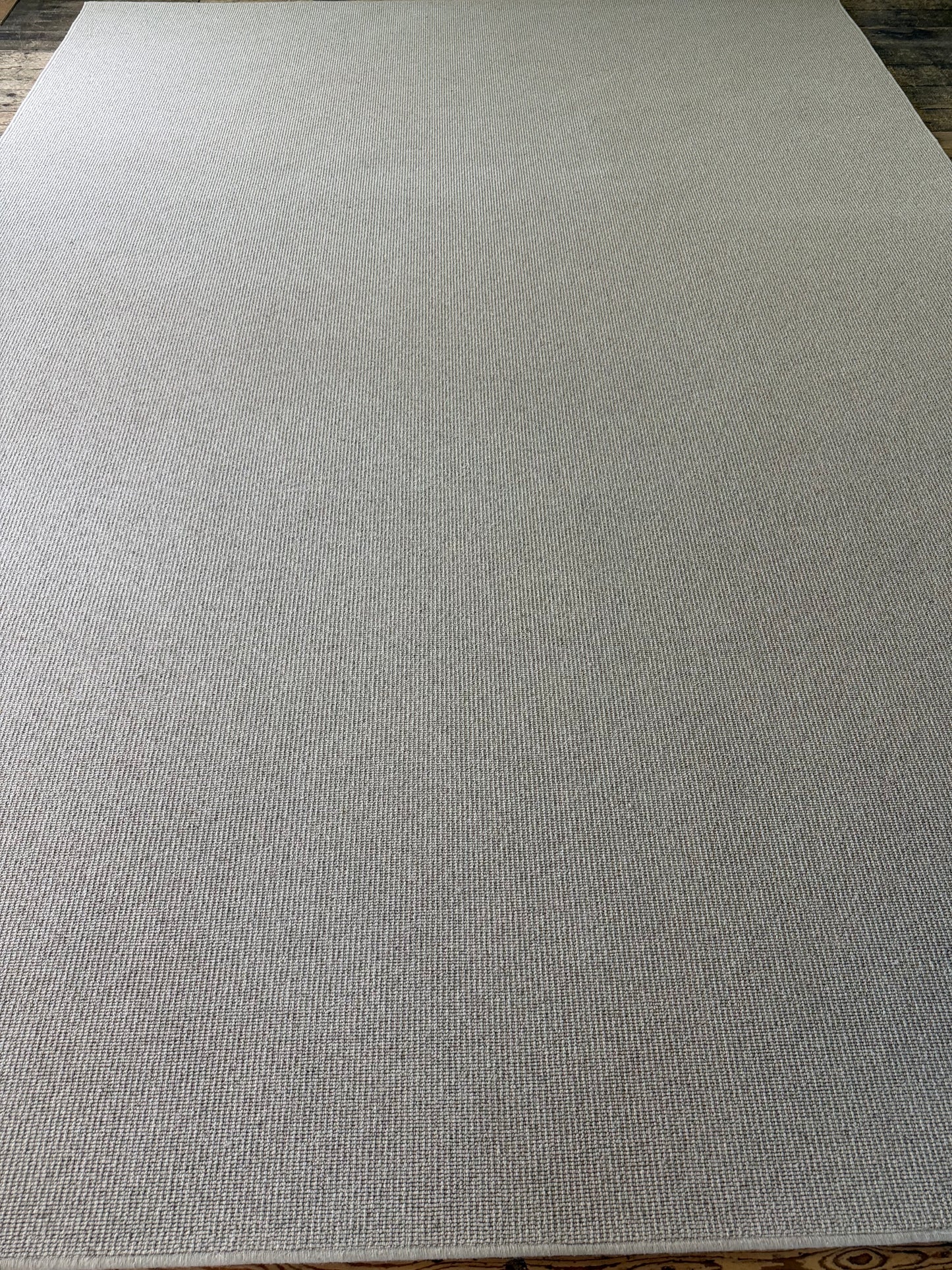 Hessian 100% wool rug 290cm x 400cm