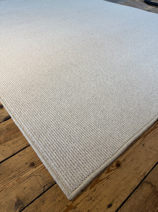 Aran 100% wool rug 200cm x 278cm