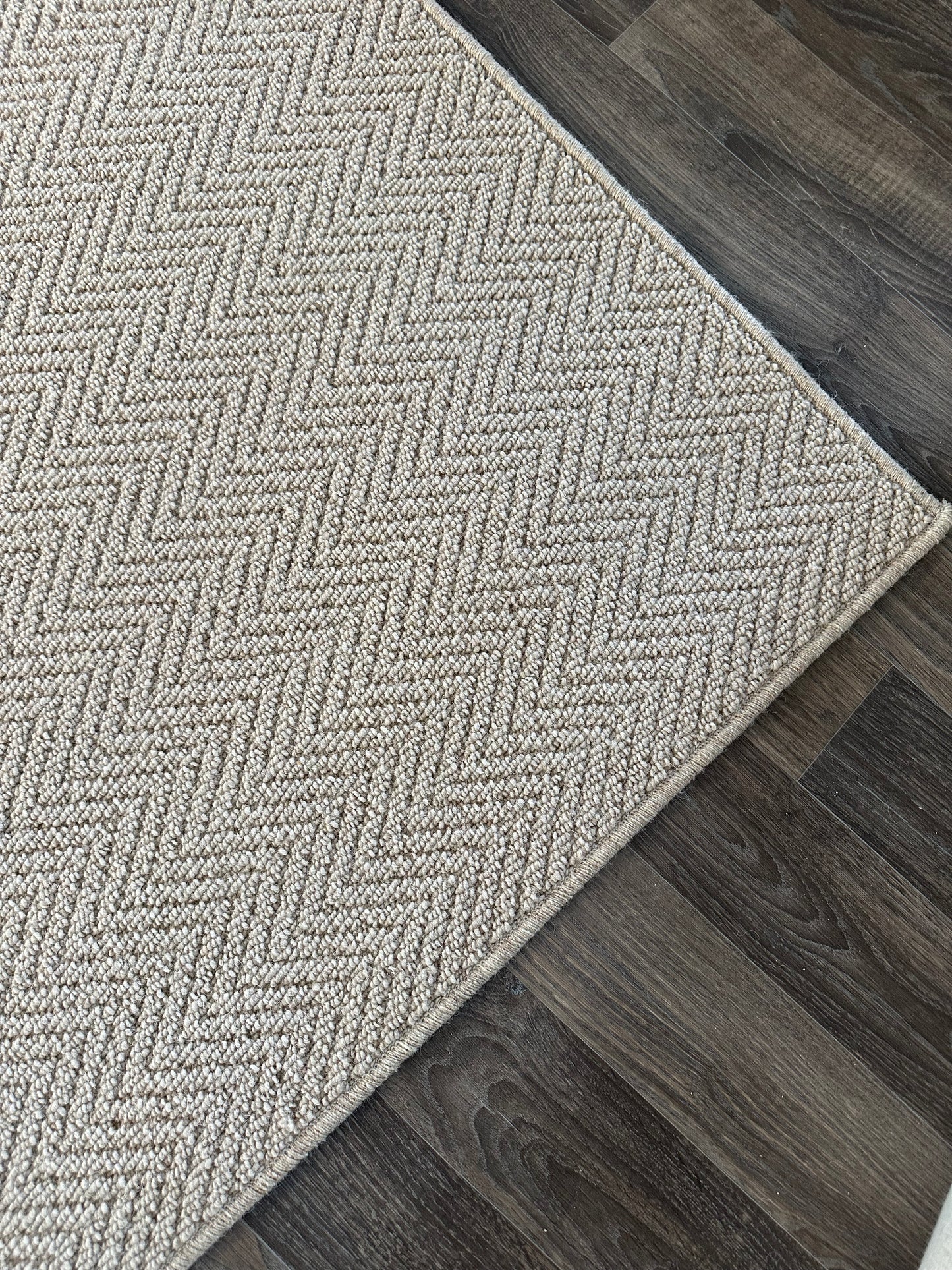 Herringbone 100% wool rug 190cm x 260cm