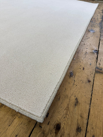 Jasmin white wool rug 242cm x 358cm