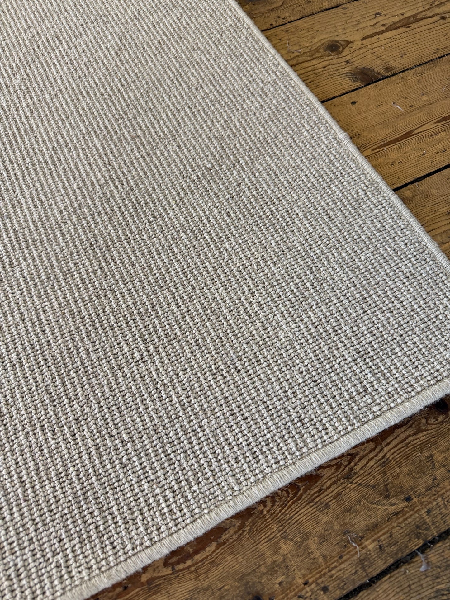Hessian 100% wool rug 290cm x 400cm