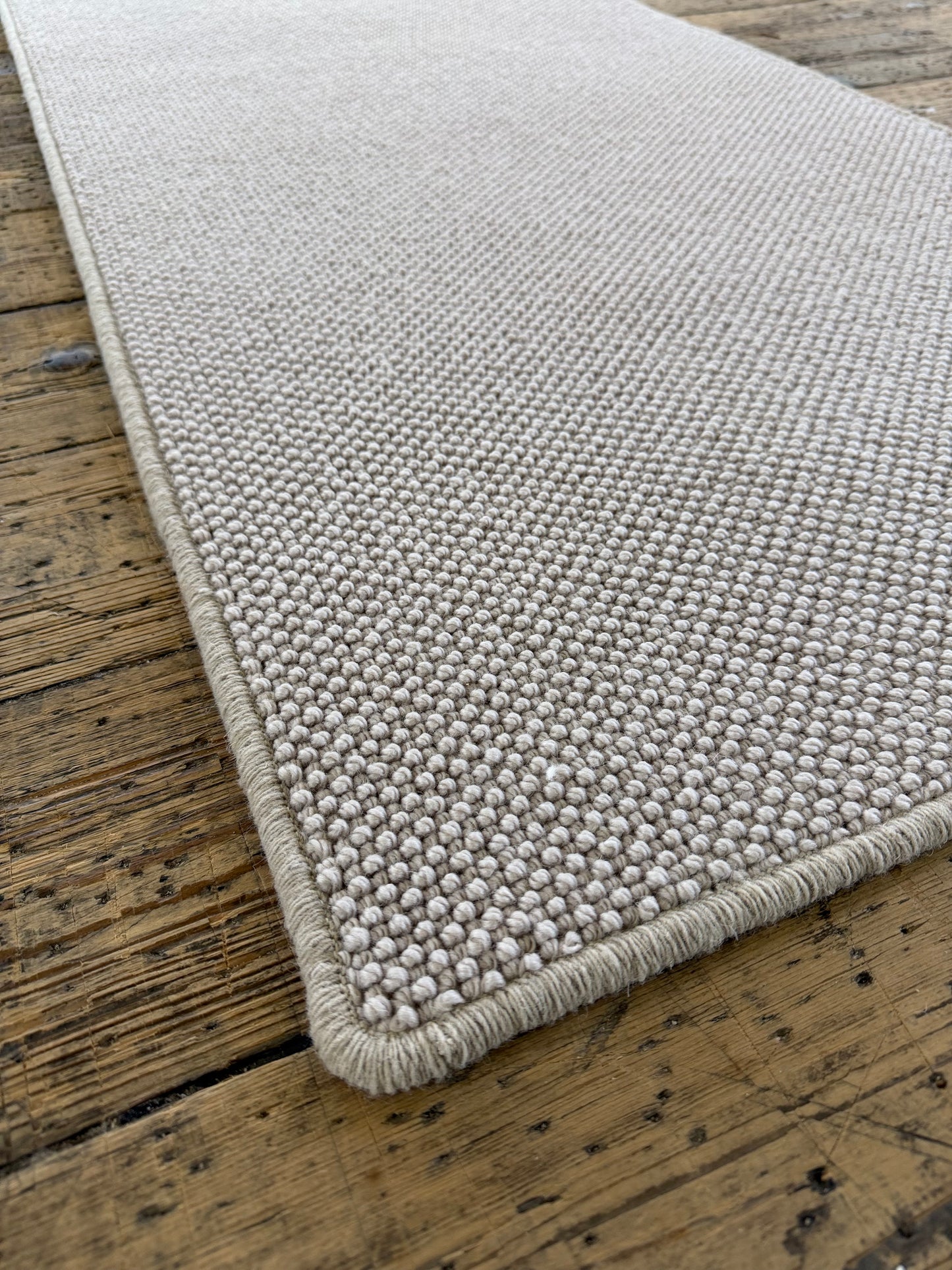 Oatridge 100% wool hallway runner 72cm x 291cm