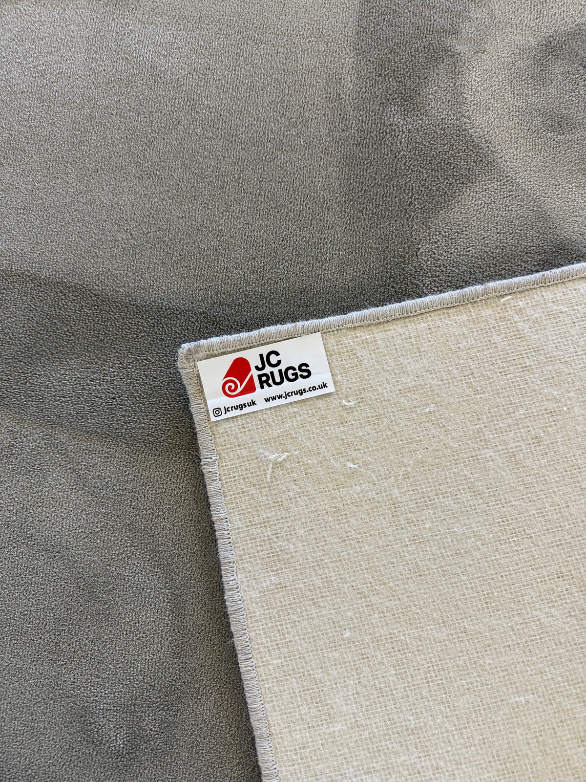 Kensington 100% polypropylene rug 274cm x 299cm