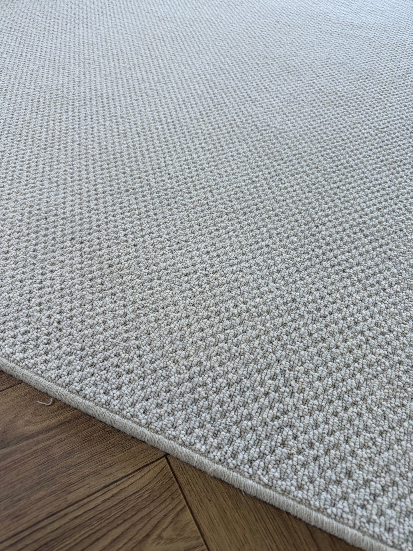 Tones 100% wool rug 260cm x 280cm