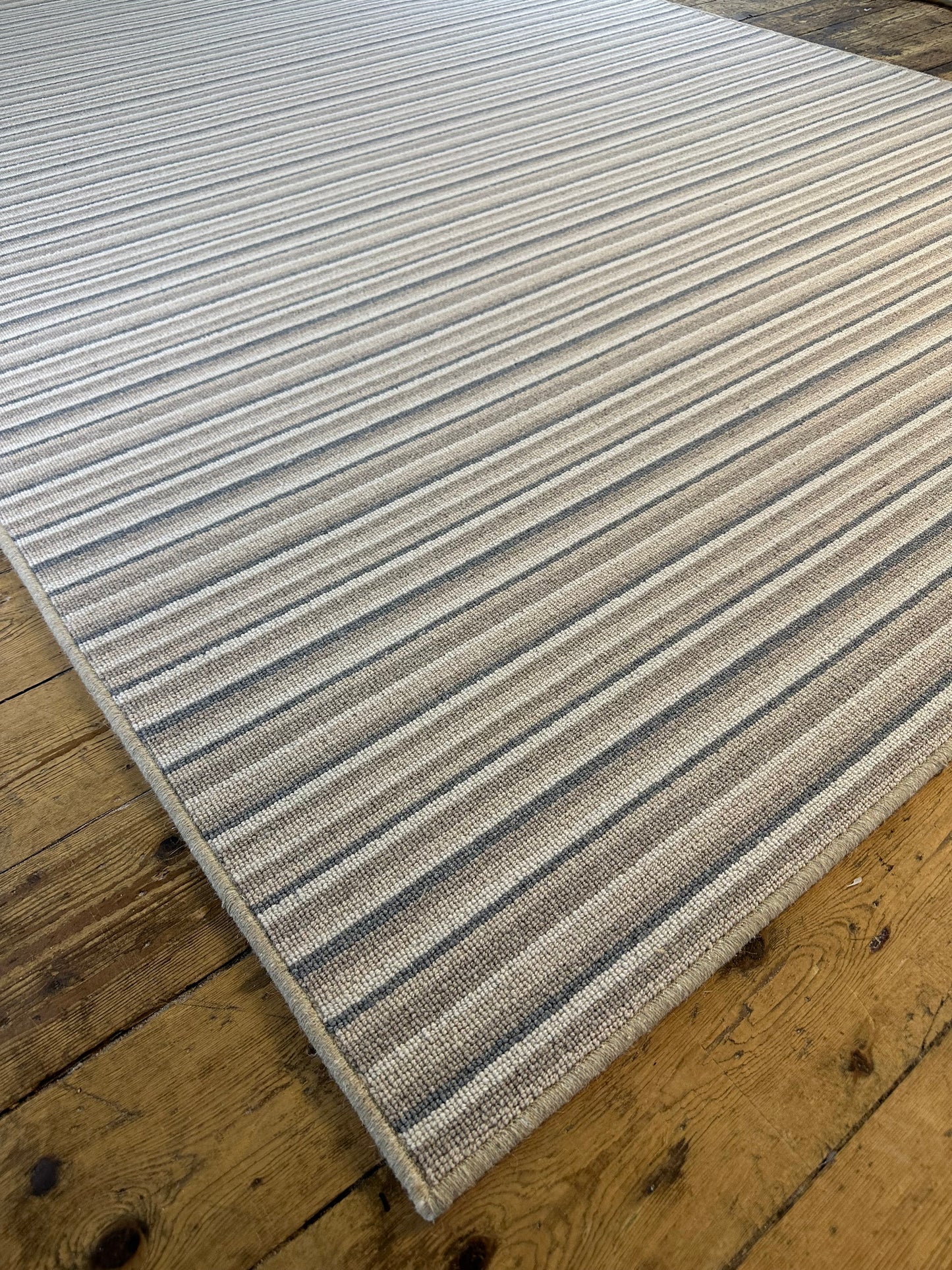 Flagstone 100% wool rug 200cm x 300cm