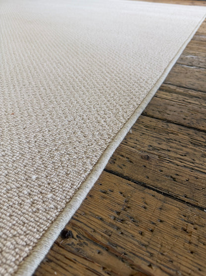 Tones 100% wool rug 260cm x 372cm