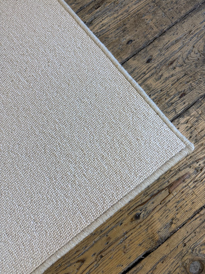 Flake 100% wool rug 215cm x 215cm