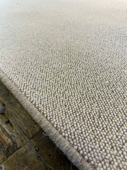 Rustic 100% wool rug 185cm x 276cm