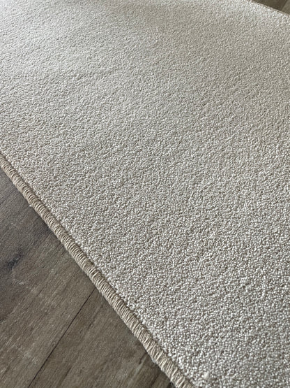 White cream hallway runner 66cm x 211cm