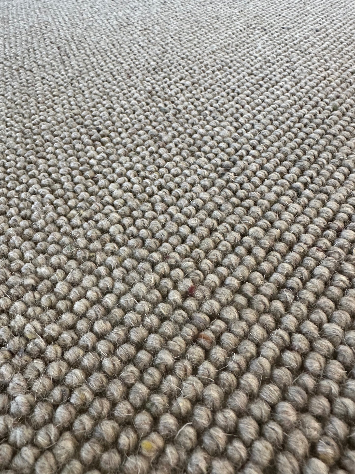 Pewter 100% wool small rug 114cm x 211cm