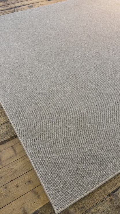 Flaxen 100% wool rug 260cm x 260cm